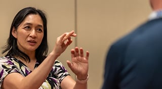 how to Dr. sharing ideas and talking with hands