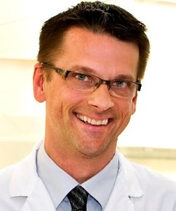 Dr. Daniel Garros